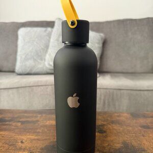 Apple Employee Exclusive 2025 Eat Well Challenge Water bottle 17 OZ New